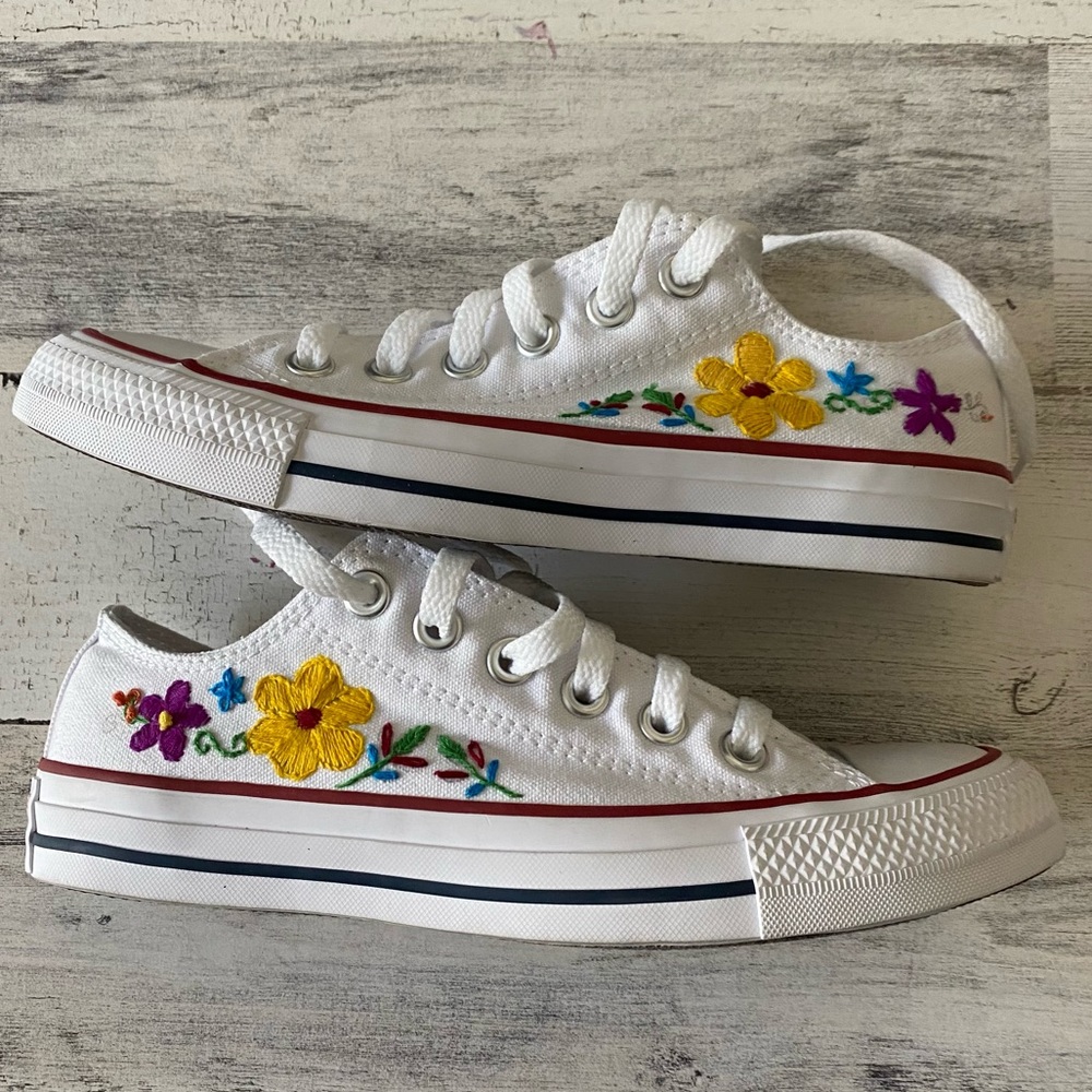 Converse ALL STAR OPTICAL WHITE Hand Embroidered sneakers Womens 6.5 Mens 4.5